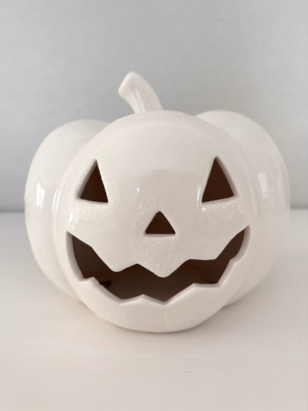 TARGET White Ceramic/ Glitter Jack-O-Lantern Pumpkin NWT